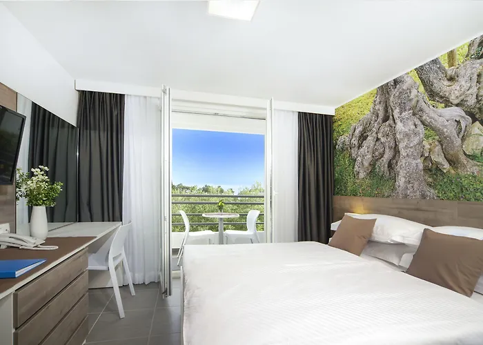 Hotel Bluesun Neptun 3*