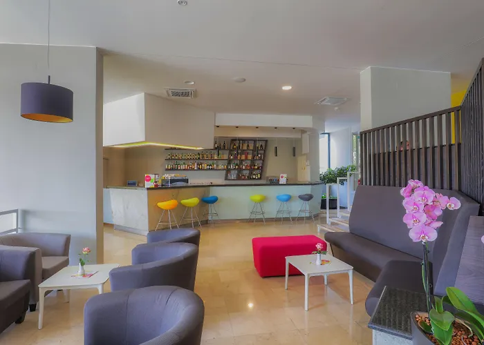 Hotel Bluesun Neptun 3*